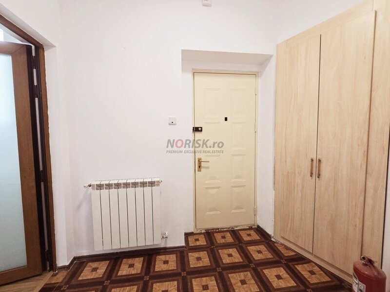 Toamnei - apartament (posibilitate duplex) in vila